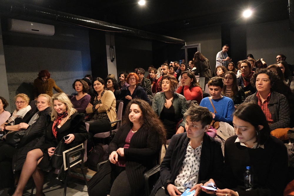 14. Kadın Kadına Öykü Yarışması Forumu Nazlı Yıldırım’ın fotoğraflarıyla Kaos GL - LGBTİ+ Haber Portalı